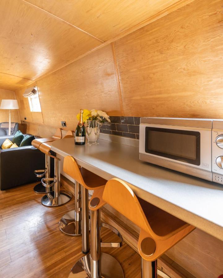 Edinburgh - Houseboats Hotel Buitenkant foto
