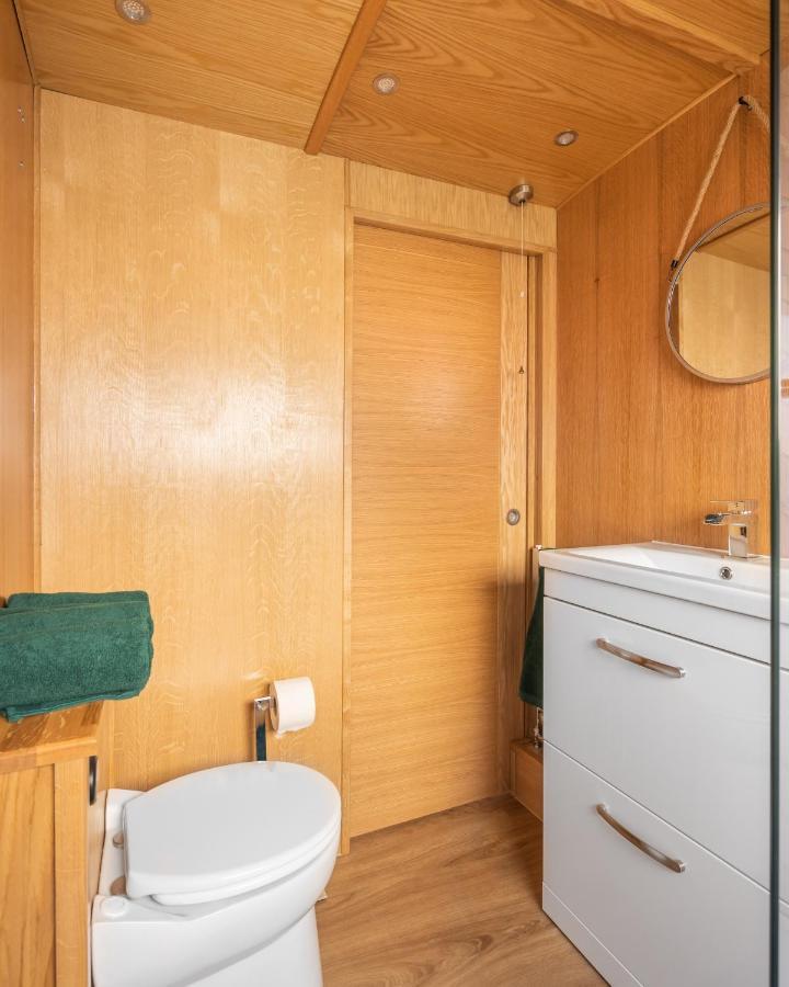 Edinburgh - Houseboats Hotel Buitenkant foto