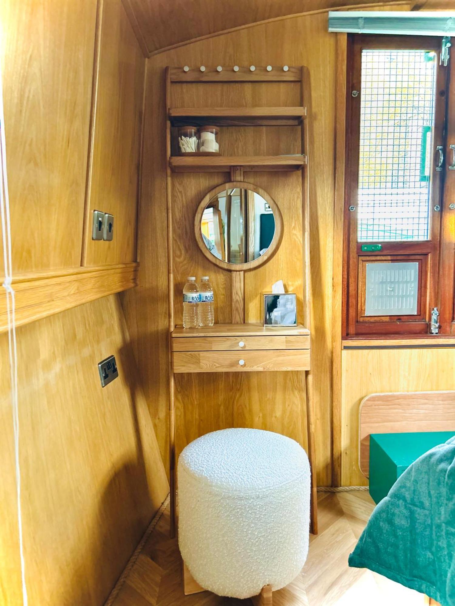 Edinburgh - Houseboats Hotel Buitenkant foto